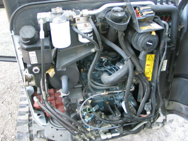 Sprzedam koparkę Bobcat E16 z 2013 roku — zdjęcie 6