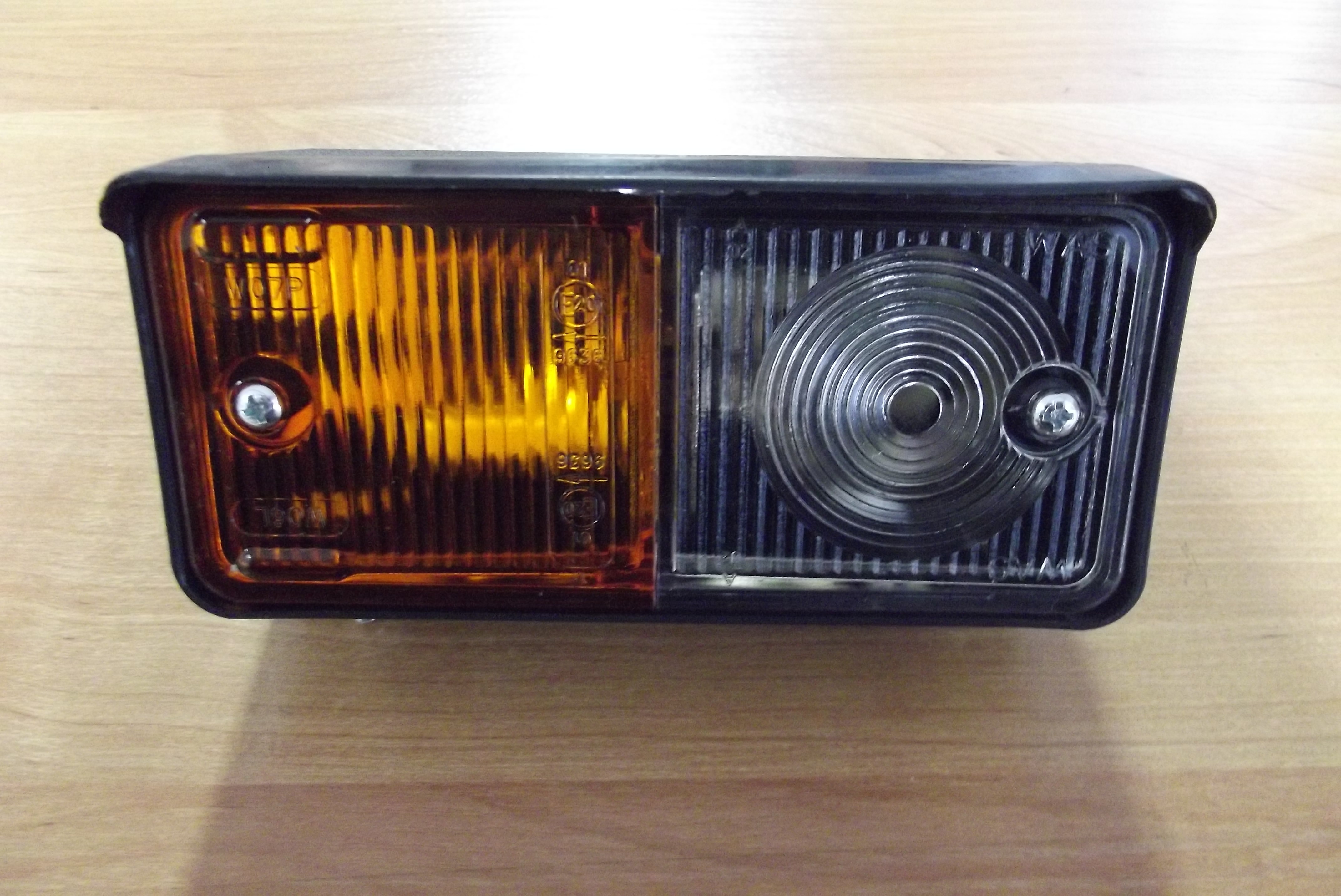 Lampa przednia lewa/prawa URSUS C 330, C 360, C 385 — zdjęcie 1