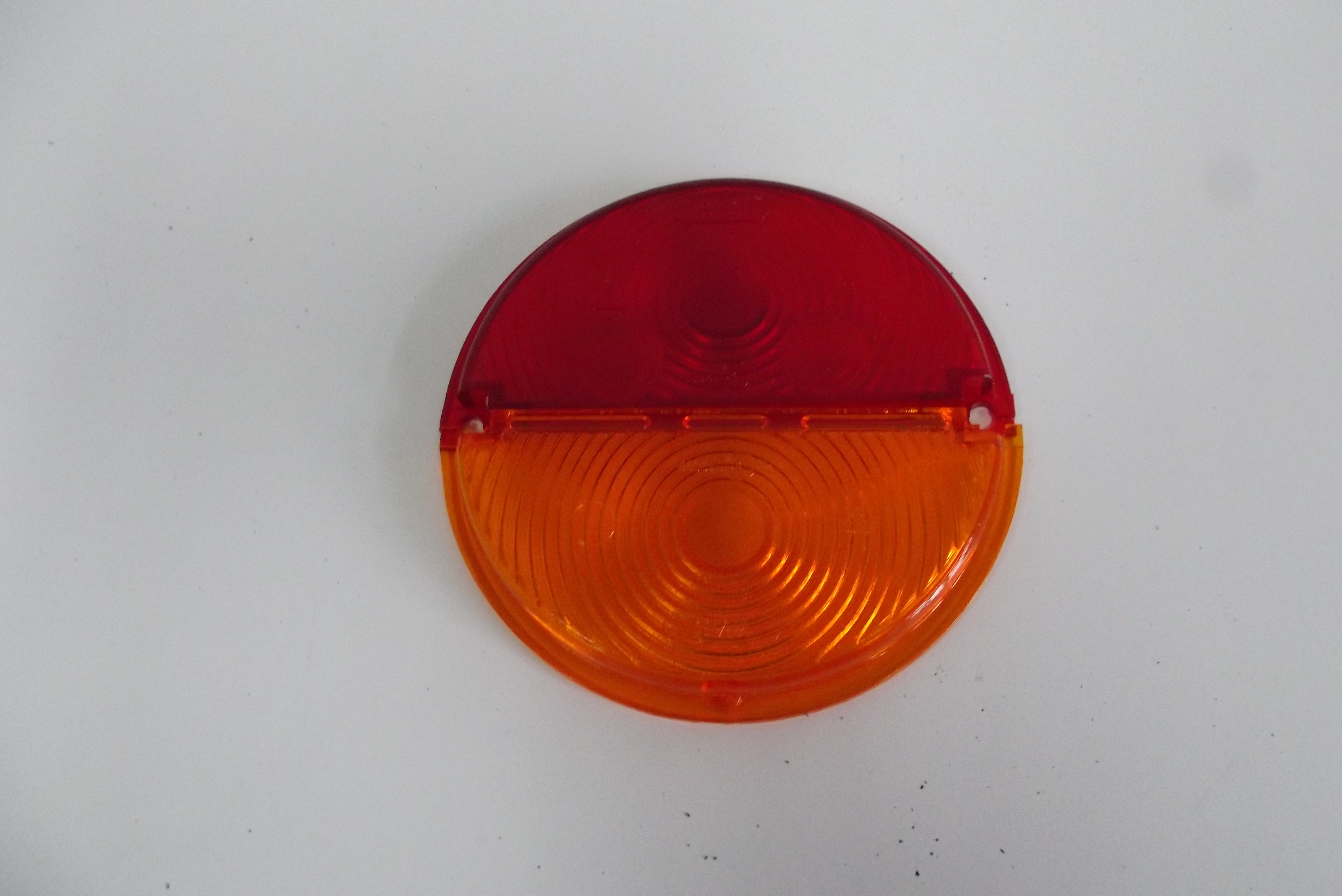 Klosz lampy tylnej URSUS C 330 — zdjęcie 1