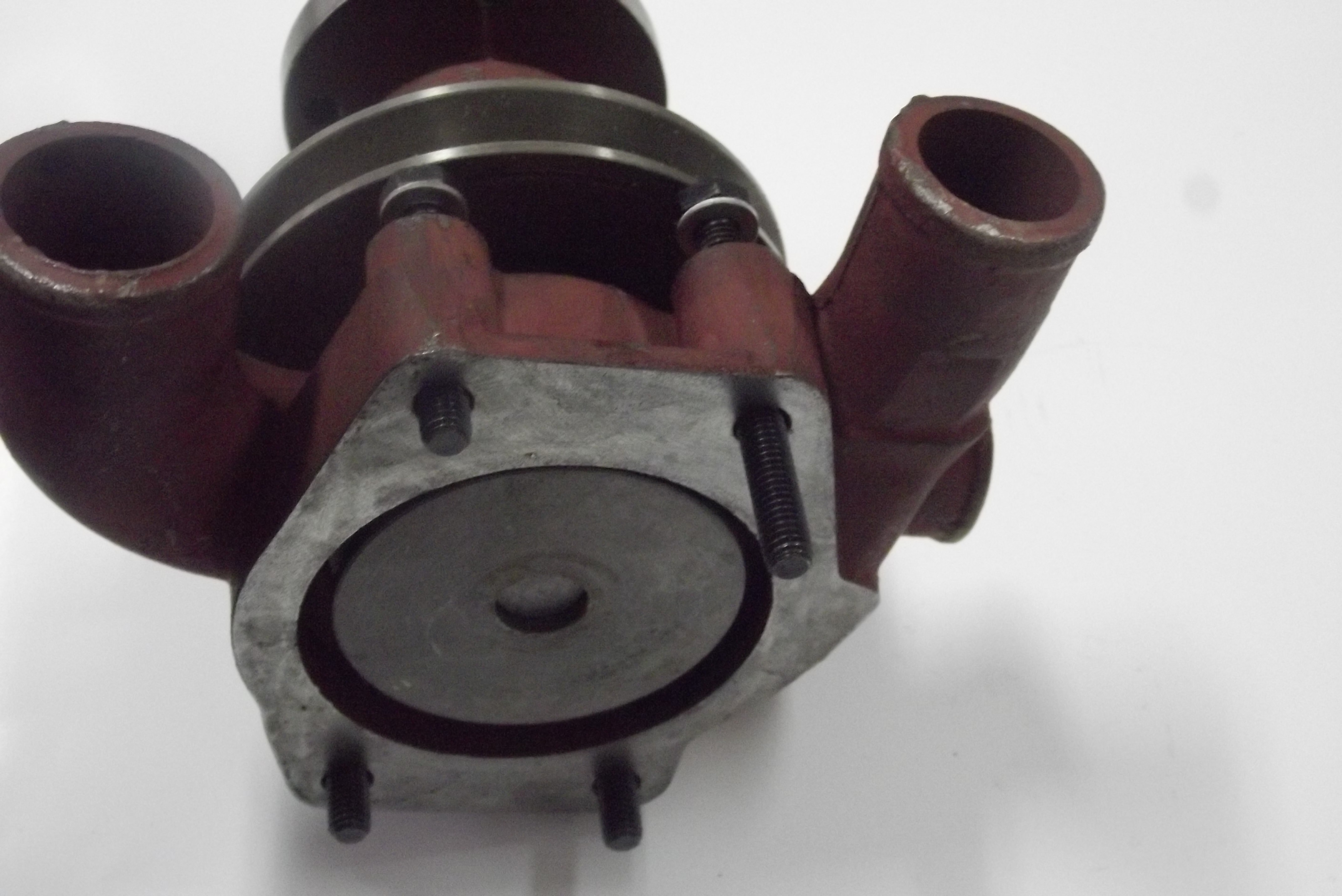 Pompa wody MF 3/MF 235/MF 255 - 1 pasek — zdjęcie 2