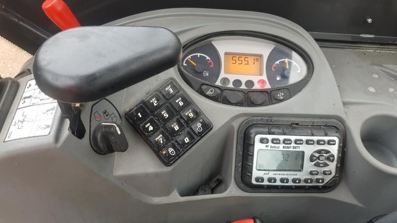 Bobcat E19 z 2014 roku - minikoparka sprzedam — zdjęcie 5