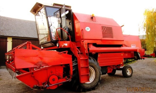 Sprzedam kombajn zbożowy Bizon Rekord Z058 — zdjęcie 1