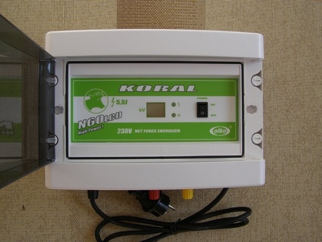 Elektryzatory, ogrodzenia dla zwierząt, pastuchy — zdjęcie 1