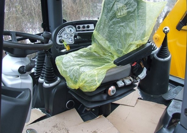 Koparko ładowarka JCB 3CX Contractor z roku 2007 — zdjęcie 2