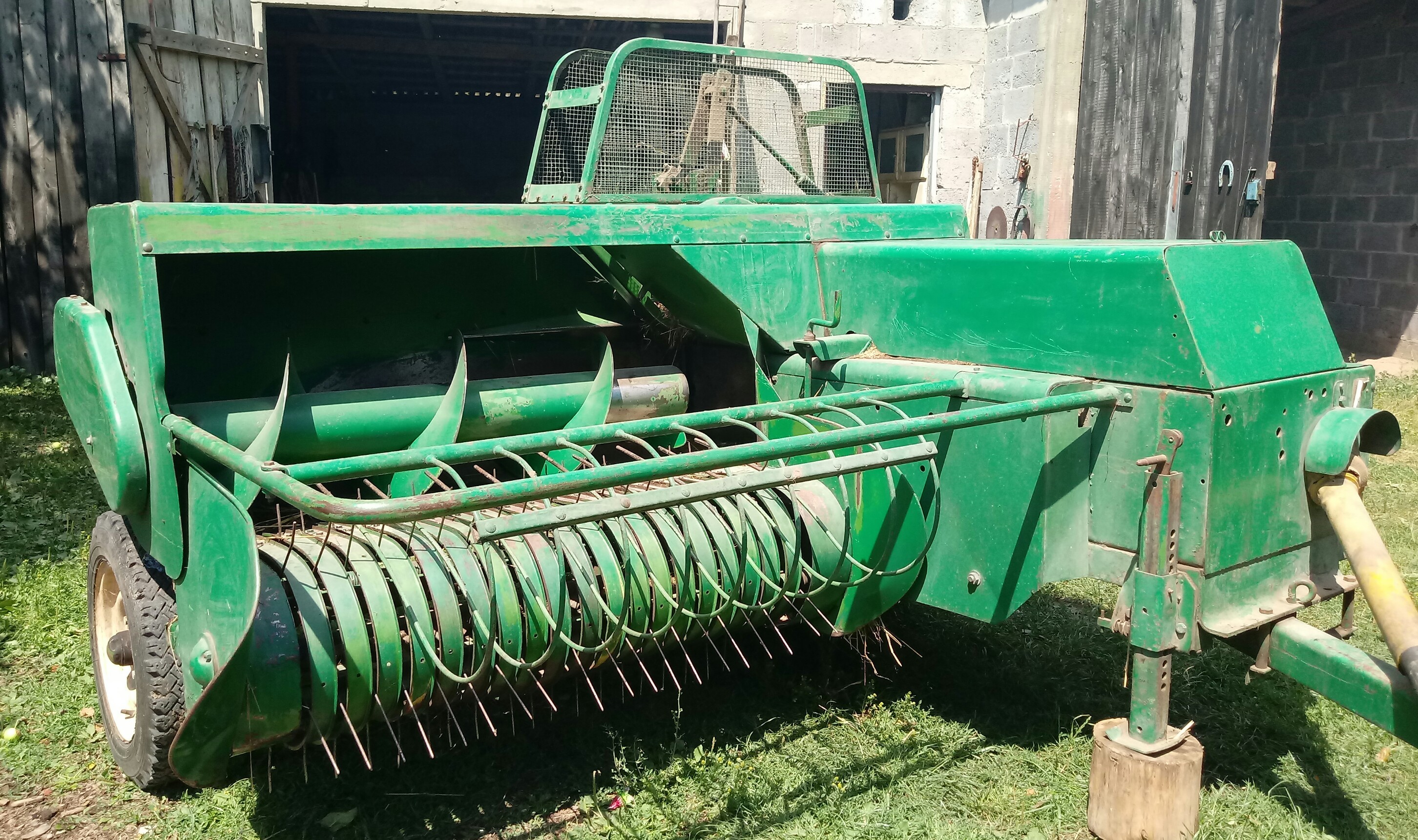 Prasa JOHN DEERE 1630 — zdjęcie 4