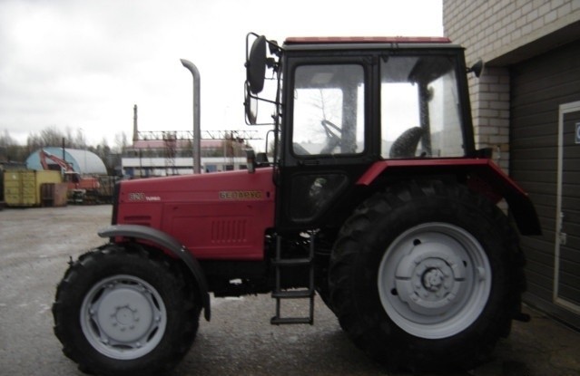 Belarus/MTZ - 820 Ciagnik — zdjęcie 1