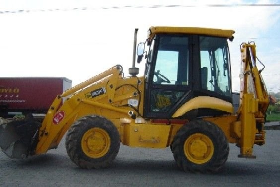 WYPRZEDAŻ MASZYN-JCB 2CX stan idealny! +4 łyżki 2005r — zdjęcie 3