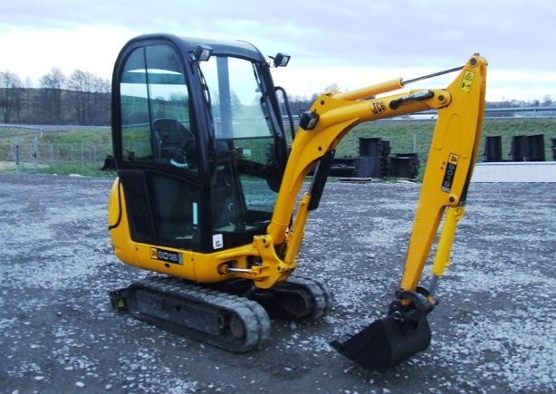 Minikoparka - JCB 8018 - roku 2007 .. — zdjęcie 1
