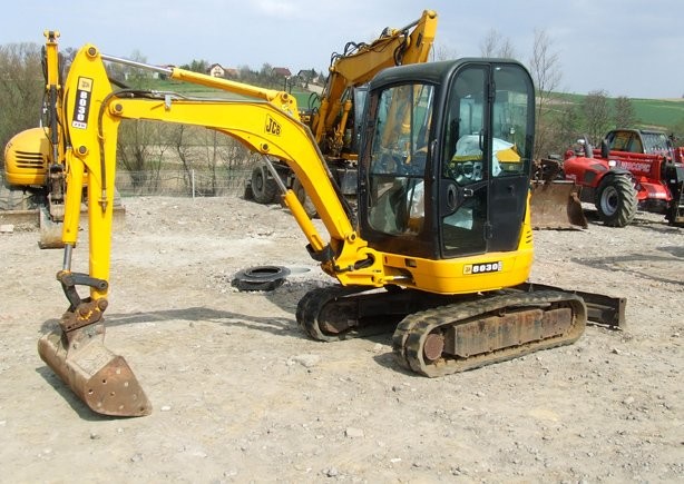 Minikoparka gąsienicowa  JCB 8030 ZTS z roku 2007
