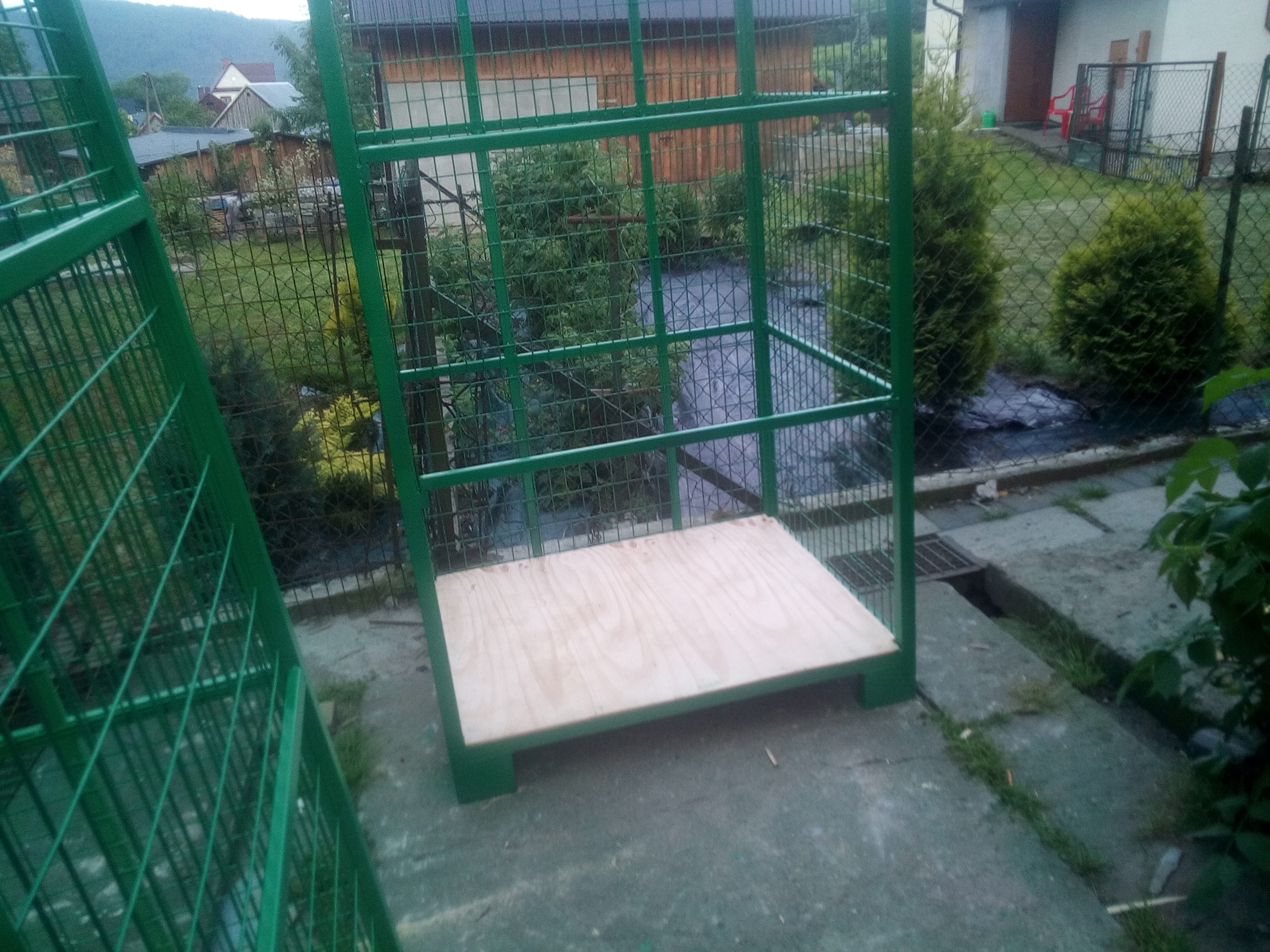 SKRZYNIE METALOWE NA OWOCE -WARZYWA — zdjęcie 1