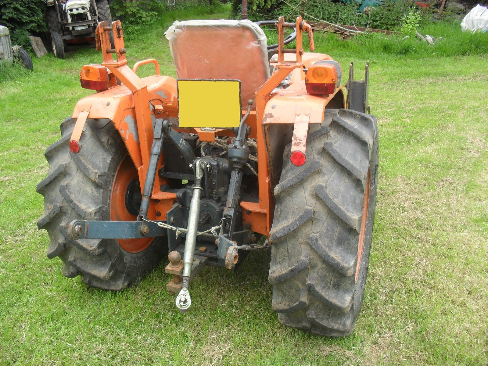 Ciągnik Kubota B-II8  OKAZJA — zdjęcie 3