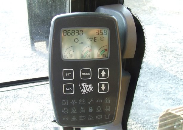 koparka gąsienicowa JCB JS 220LC, rok 2006 — zdjęcie 3