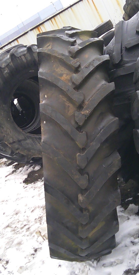 (G947) Opona 18.4 R38  Voltyre VL30 — zdjęcie 1