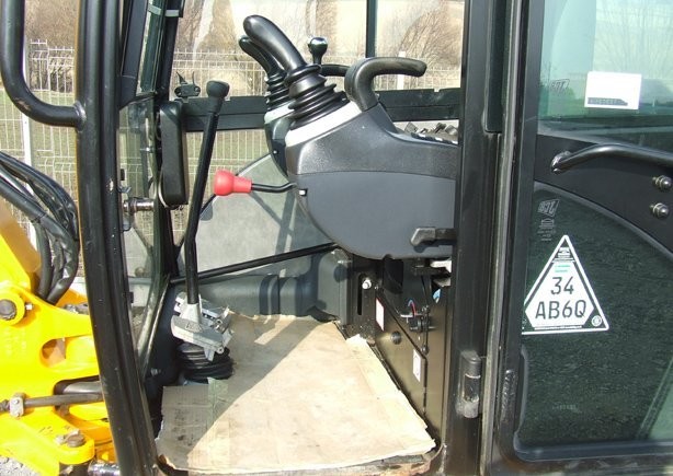 JCB 8030 ZTS z rok 2009- www.denison.com.pl — zdjęcie 3