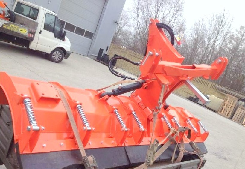 PRODUCENT - PŁUGI PROSTE - PŁUGI STRZAŁKI -- dowóz — zdjęcie 7