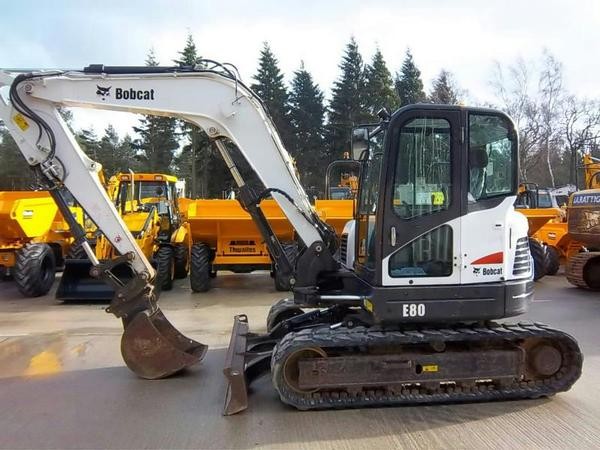 Bobcat E80 — zdjęcie 1