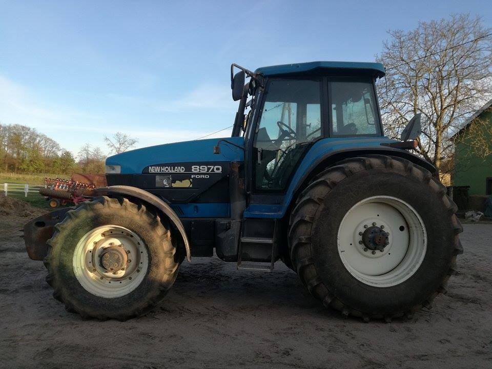 Ciągnik New Holland — zdjęcie 3