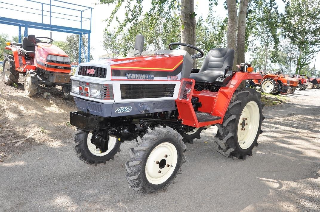 Mini traktorek Yanmar F165D 16KM 4x4 — zdjęcie 3