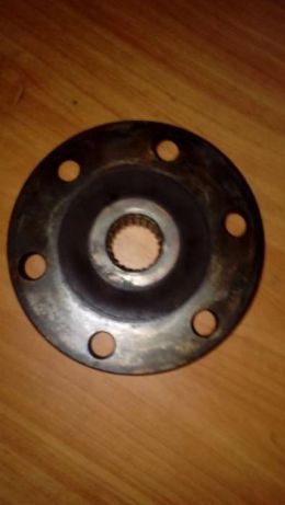 Piasta kola zamachowego Massey Ferguson 3050, 3060, 3065, 3075, 3085, — zdjęcie 1