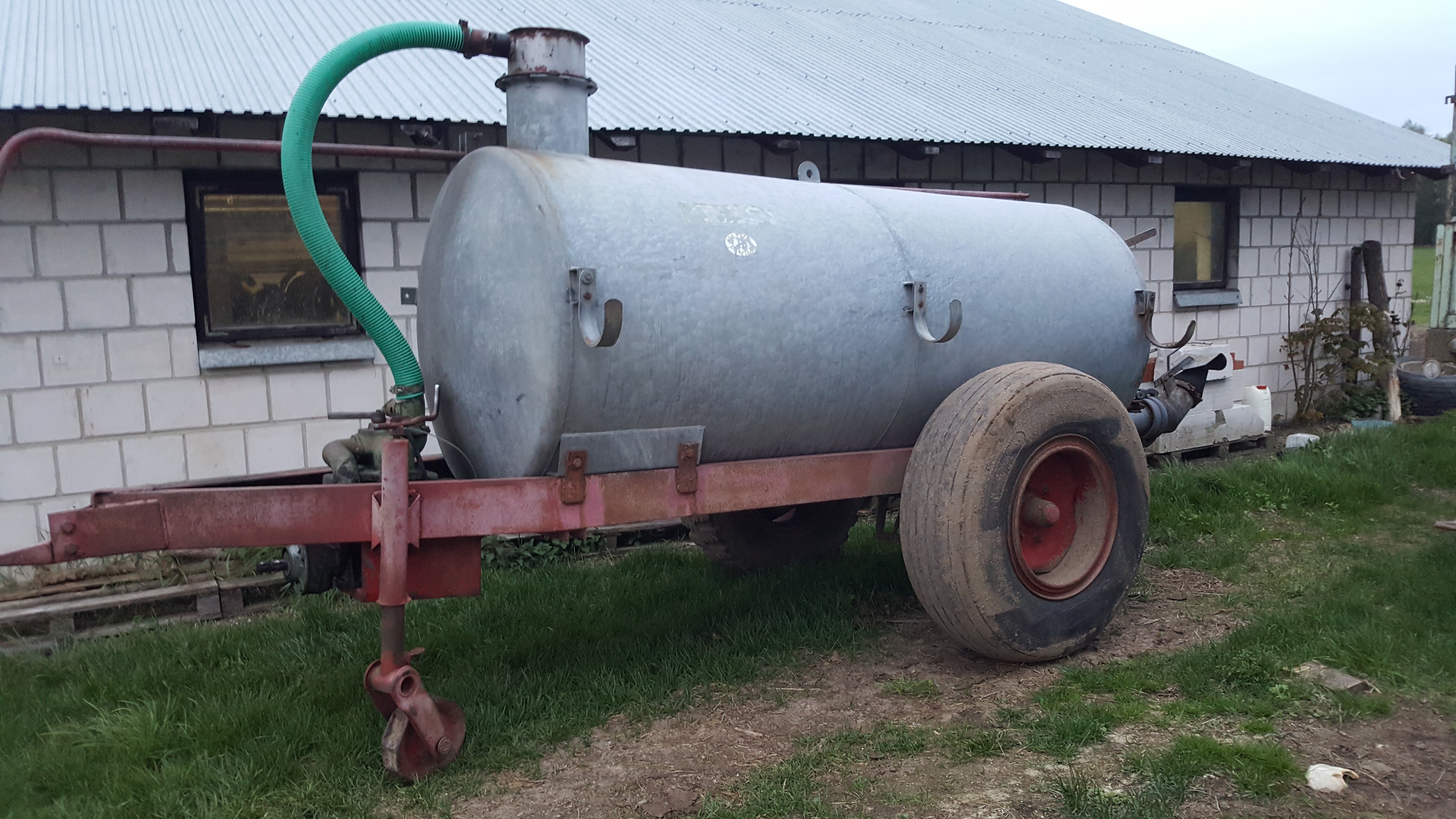 Sprzedam beczkowóz Krone 3500l