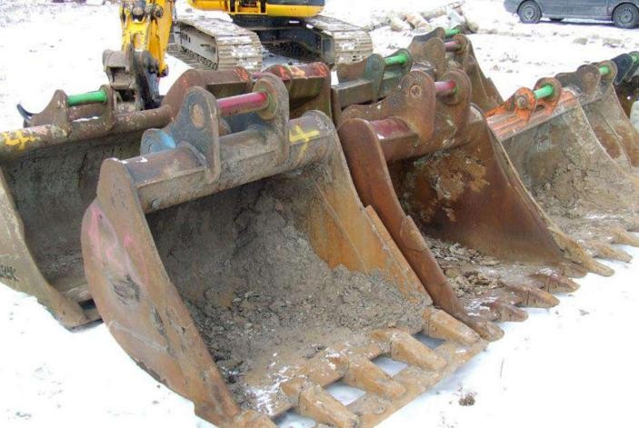 Używane łyżki LEMAC/STRICKLAND do JCB JS130/JS220 Denison — zdjęcie 1