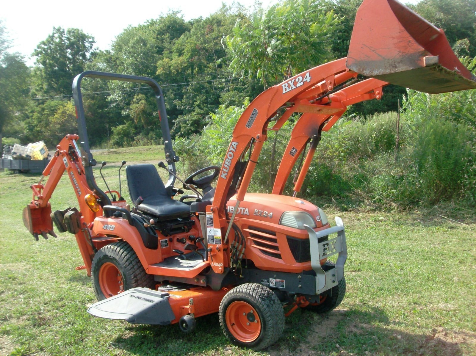 Kubota-BX24 z ładowaczem — zdjęcie 5