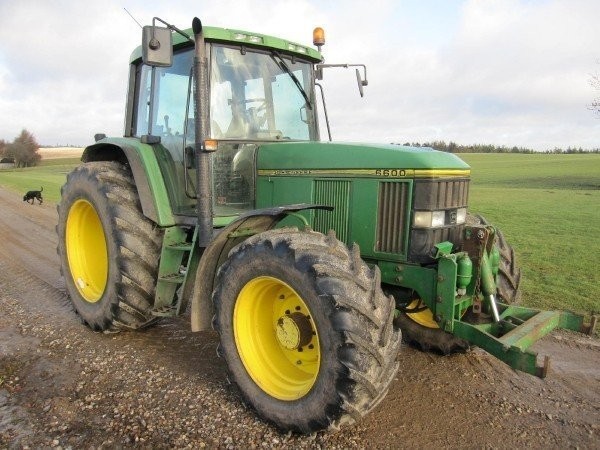 John Deere 6600