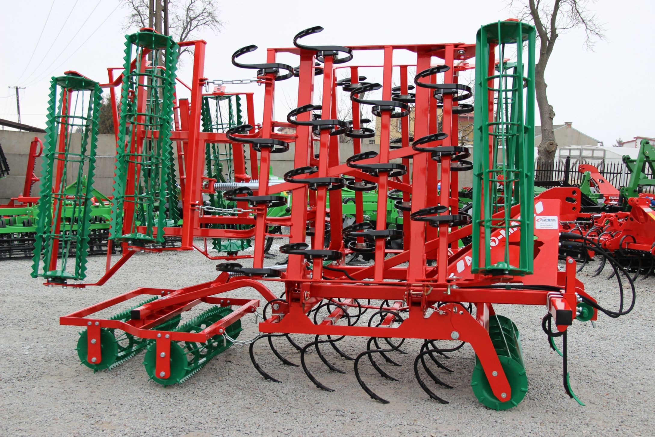 Agregat uprawowy hydrauliczny AGRO-MASZ hydraulicznie składane — zdjęcie 7