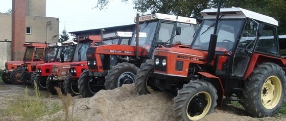 Ciągniki Zetor typu: 5011, 6045, 6245, 6945, 7045, 7245 — zdjęcie 1