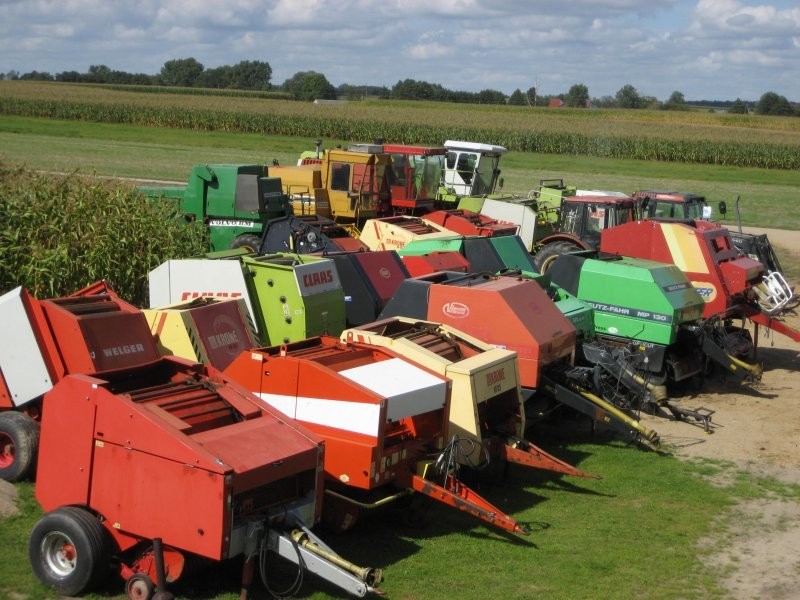 TRAKTORY ZETOR I INNE.KOMBAJNY-PRASY WYBÓR. — zdjęcie 1