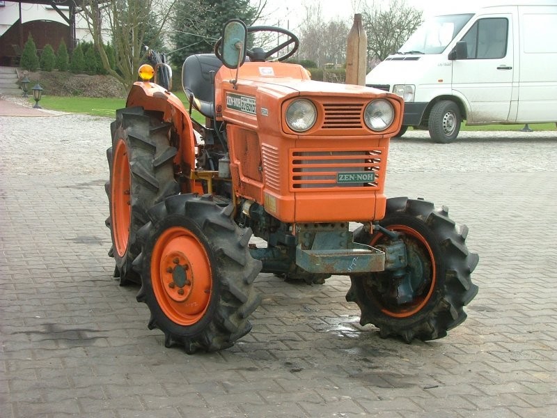 Mini traktorek Kubota ZL1501DT — zdjęcie 4