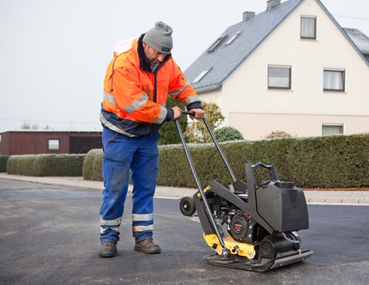 Zagęszczarka jednokierunkowa BOMAG BP 20/50 100kg PROMOCJA — zdjęcie 3