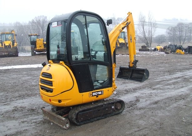 Minikoparka gąsienicowa JCB 8016 z roku 2007., — zdjęcie 3