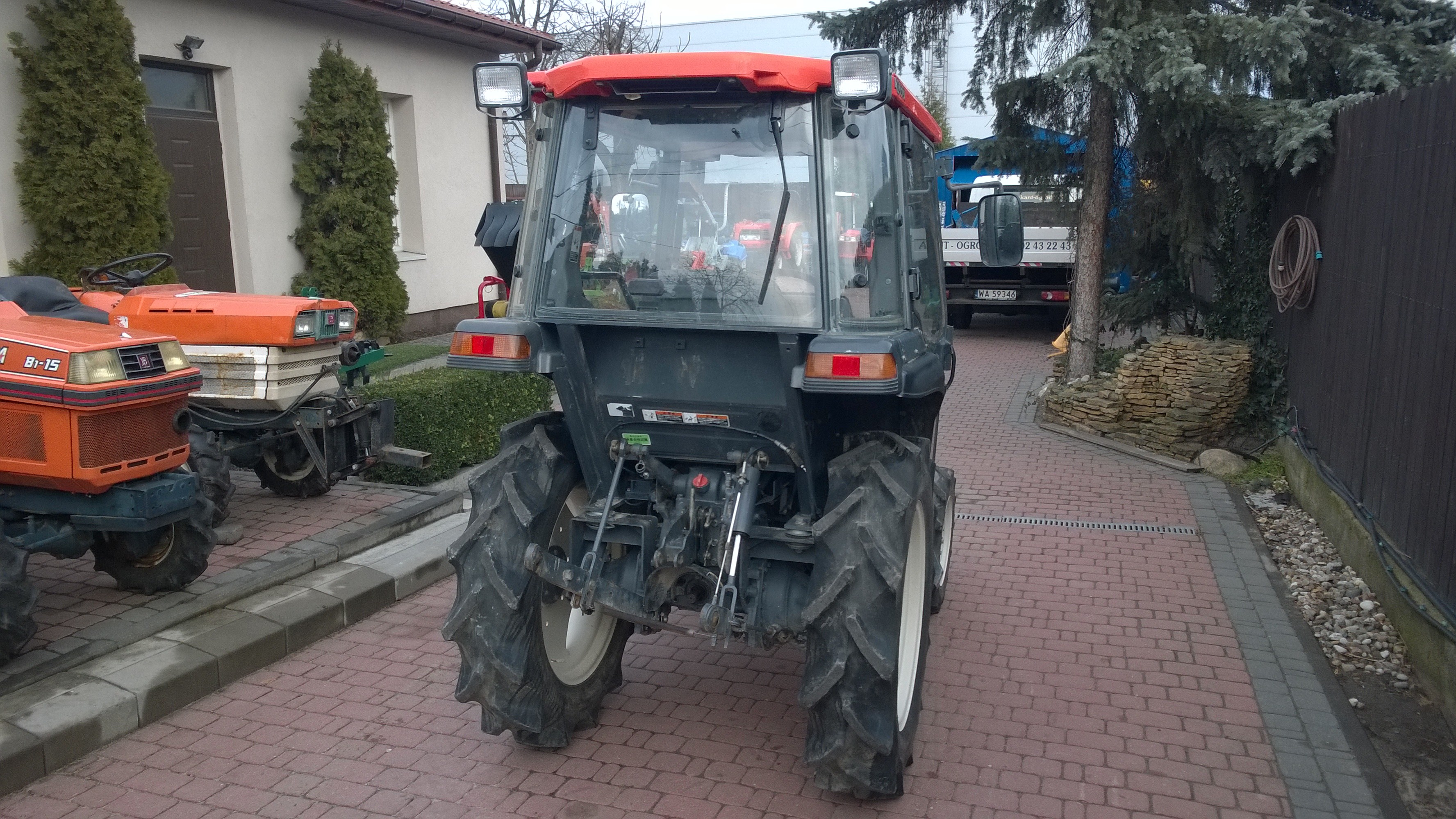 Kubota GL 241 traktor ogrodniczy — zdjęcie 4