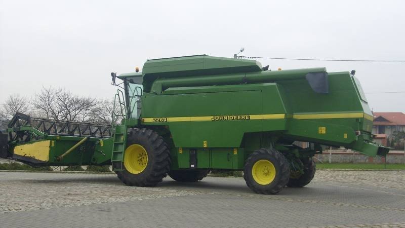 John Deere 2264 — zdjęcie 1