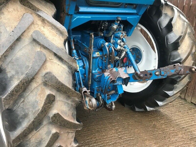 Ciągnik Ford 67I0/ Quicke 434O  — zdjęcie 2