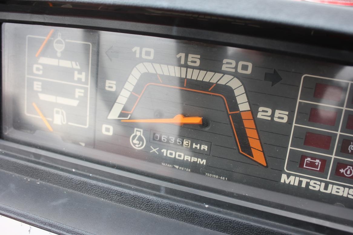 Mitsubishi MT18D 4x4 ciągnik na plantacje borówki, malin, winnicę — zdjęcie 8