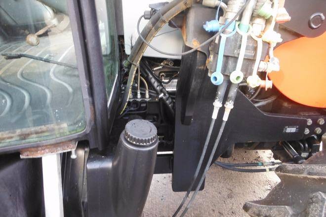 Ciągnik Zetor Proxima 75 — zdjęcie 7
