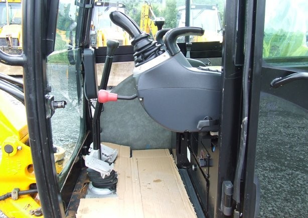 Mini koparka JCB 8025 ZTS - rok  2007 — zdjęcie 5