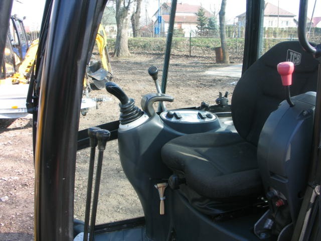 Minikoparka JCB 8018 - 2010 rok - niski przebieg — zdjęcie 8