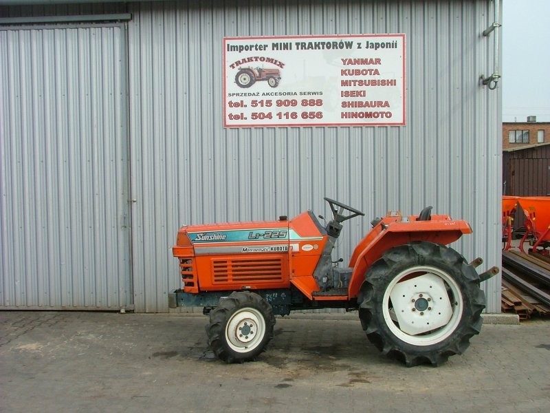 Mini traktorek Kubota L1-225 — zdjęcie 5