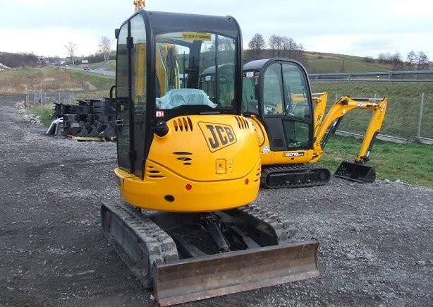 JCB 8025 ZTS, rok 2008 — zdjęcie 2