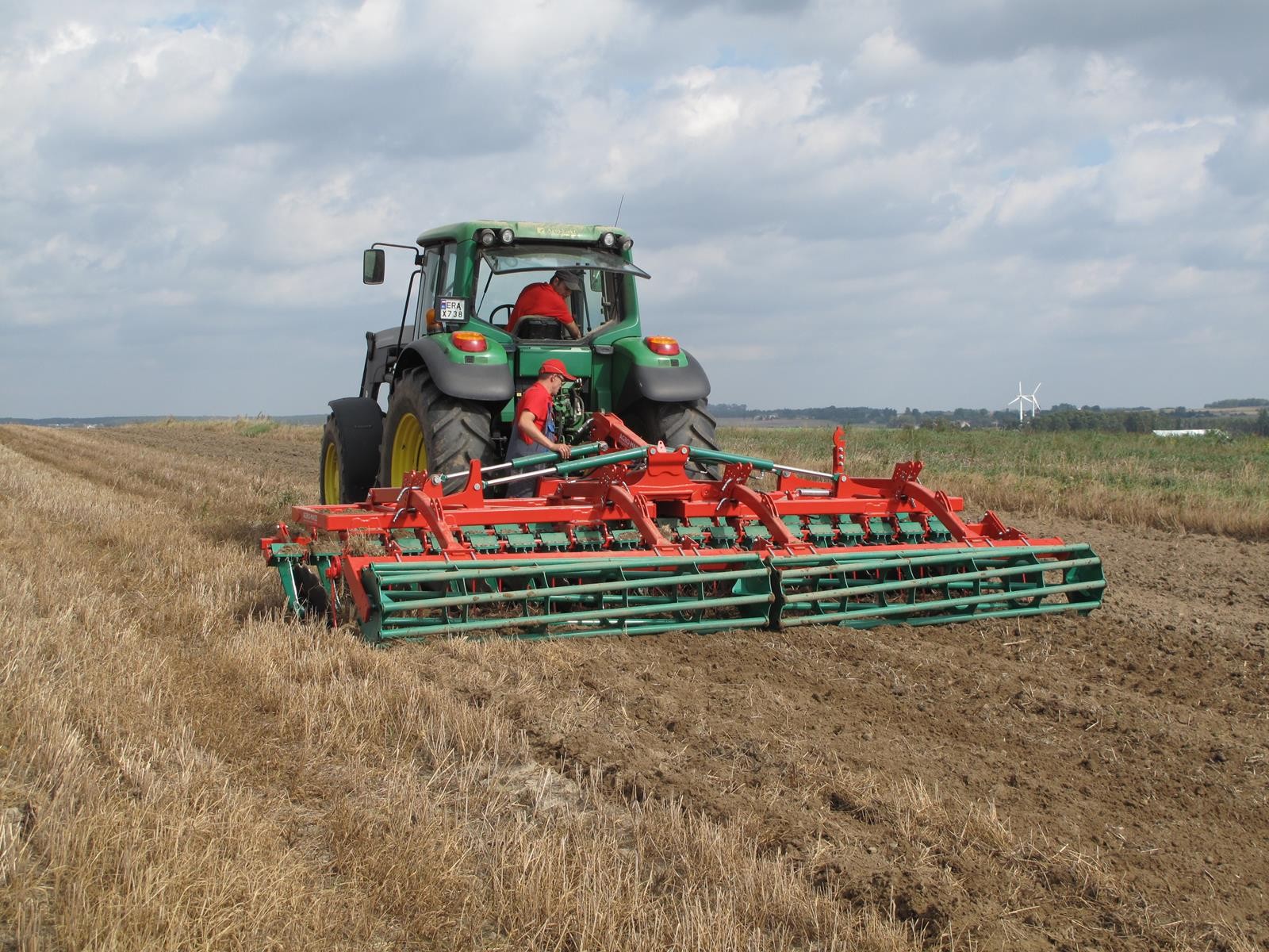 BRONA TALERZOWA HYDRAULICZNIE SKŁADANA FIRMY AGRO- MASZ — zdjęcie 4
