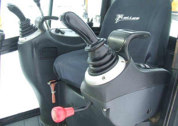 sprzedam używaną Minikoparkę JCB 8016 z roku 2007. — zdjęcie 2