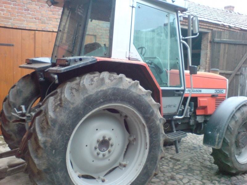 Sprzedam Massey Ferguson 3080 — zdjęcie 1