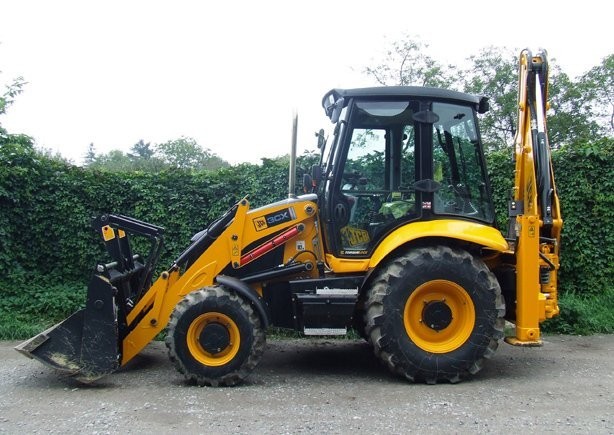 Koparko Ładowarka JCB 3CX z roku 2010 — zdjęcie 5