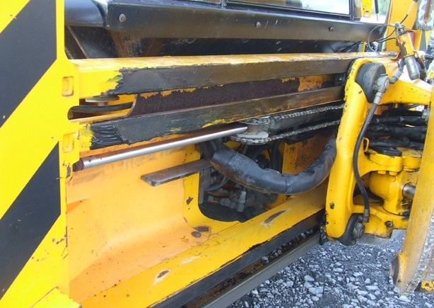 Koparko ładowarka JCB 3CX Contractor z roku 2001 / — zdjęcie 3