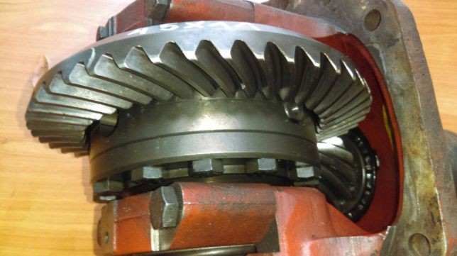 Mechanizm Różnicowy Massey Ferguson 3070,3075,3080,3090,3095,3125 — zdjęcie 1