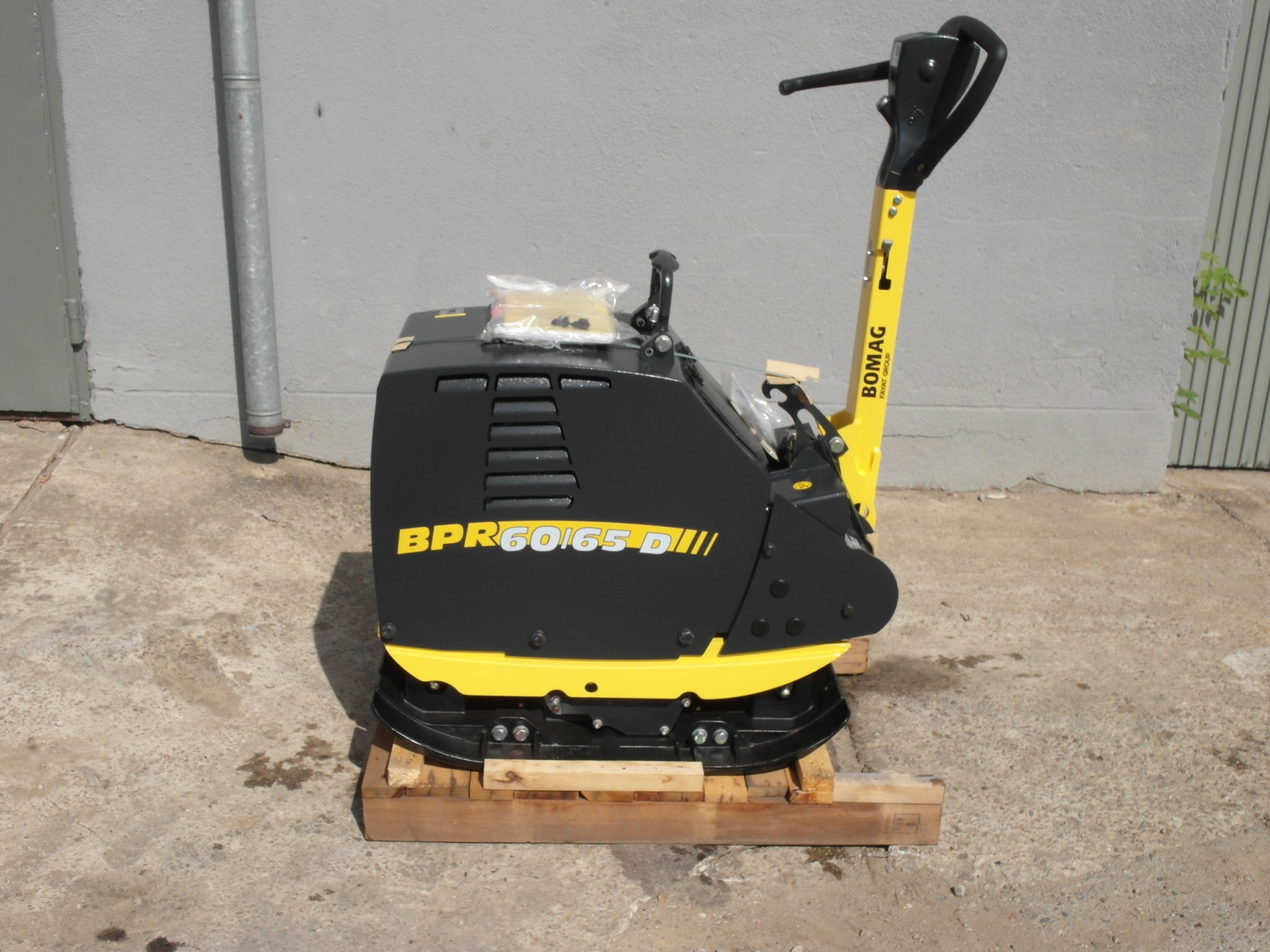 Zagęszczarka rewersyjna BOMAG BPR 60/65D 500kg PROMOCJA  — zdjęcie 5
