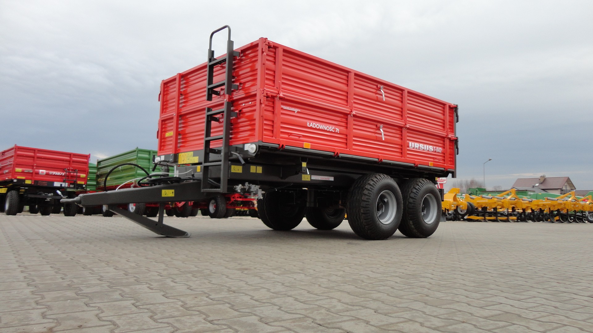 Przyczepa URSUS T 042 7T wywrotka Tandem — zdjęcie 2